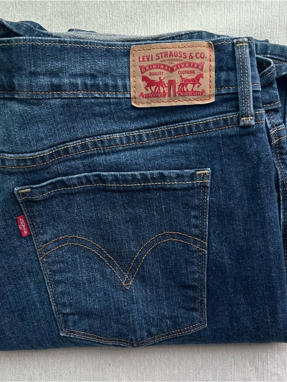 LEVI’S 505 straight leg jeans